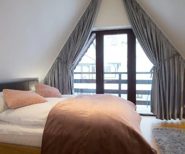 Ciche Wzgórze Apartamento *